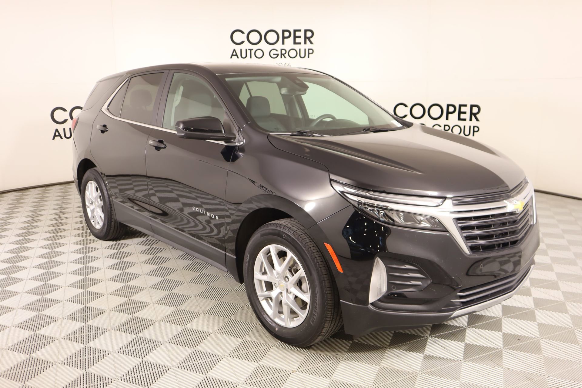 Used 2022 Chevrolet Equinox LT image 1