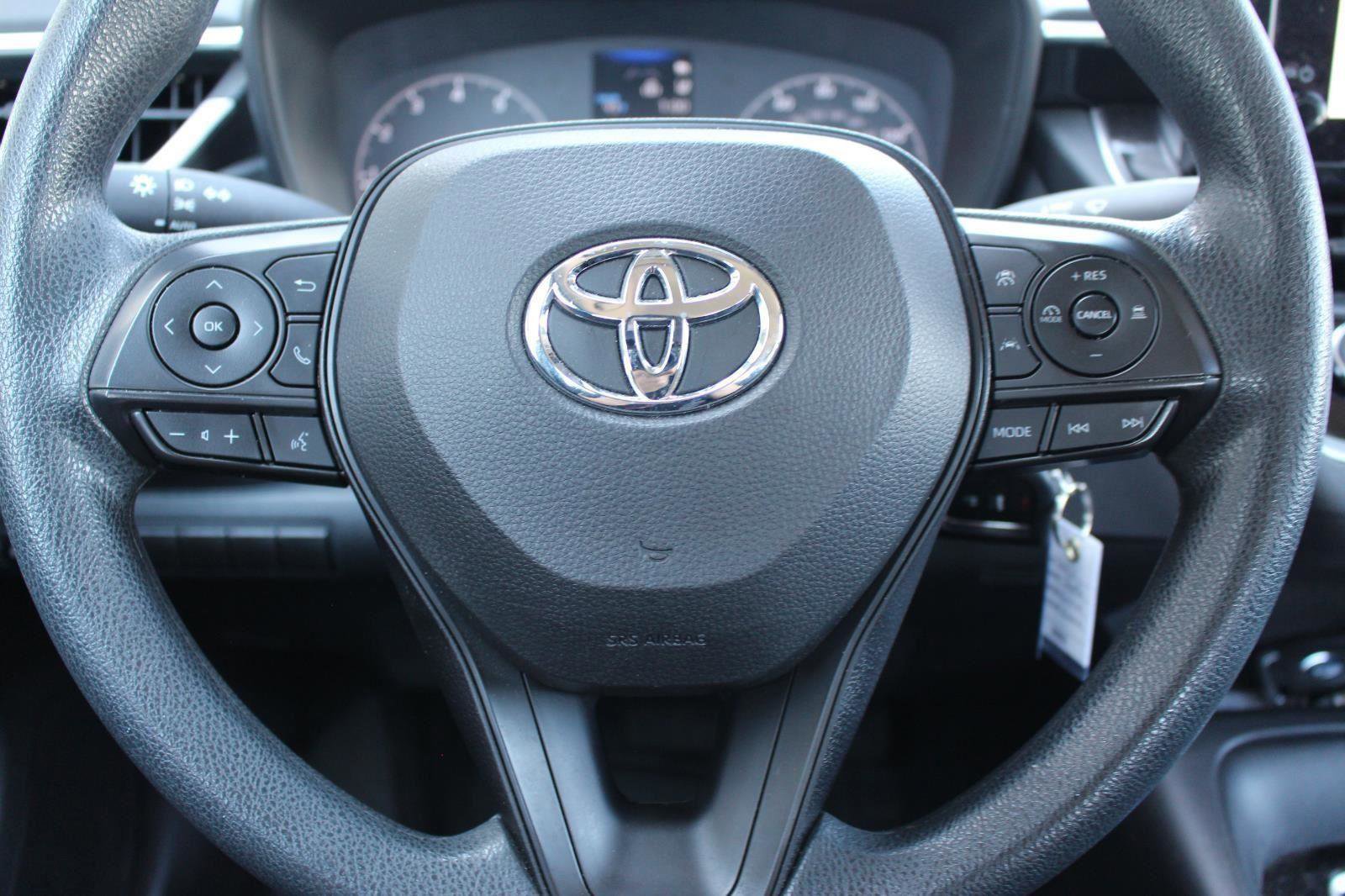 Used 2023 Toyota Corolla LE FWD image 19