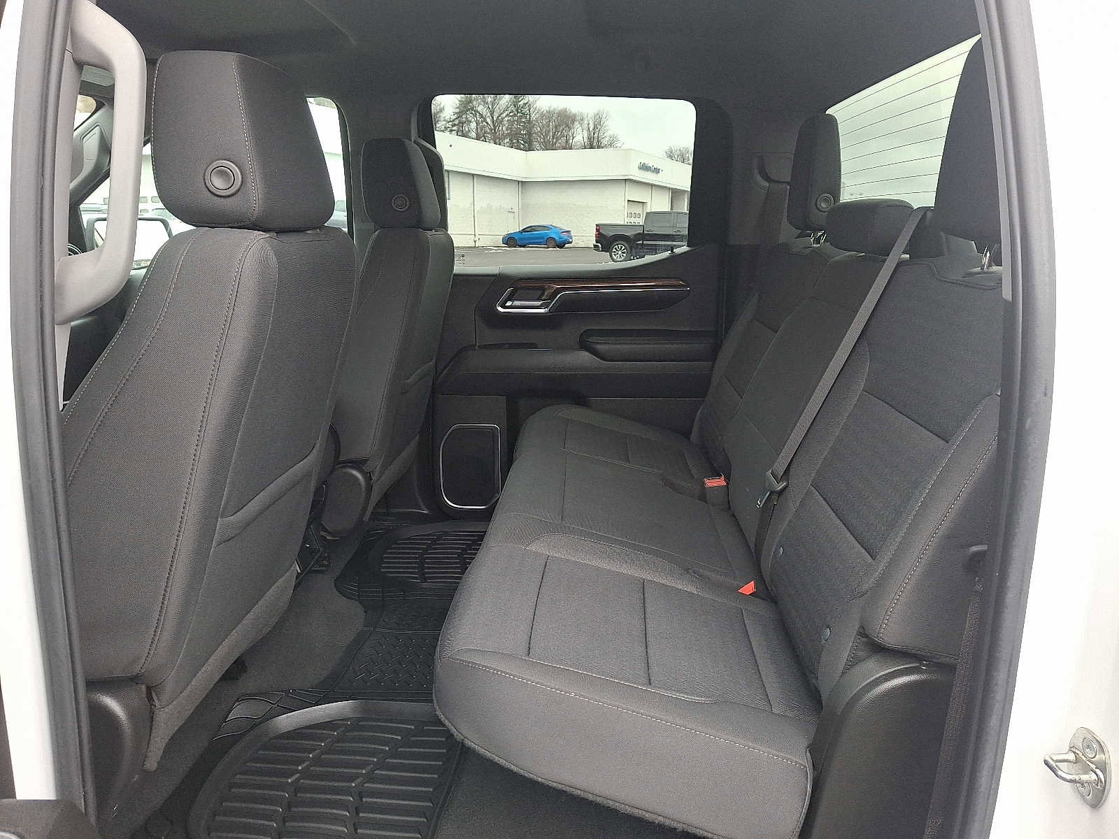 Used 2022 Chevrolet Silverado 1500 LT image 10