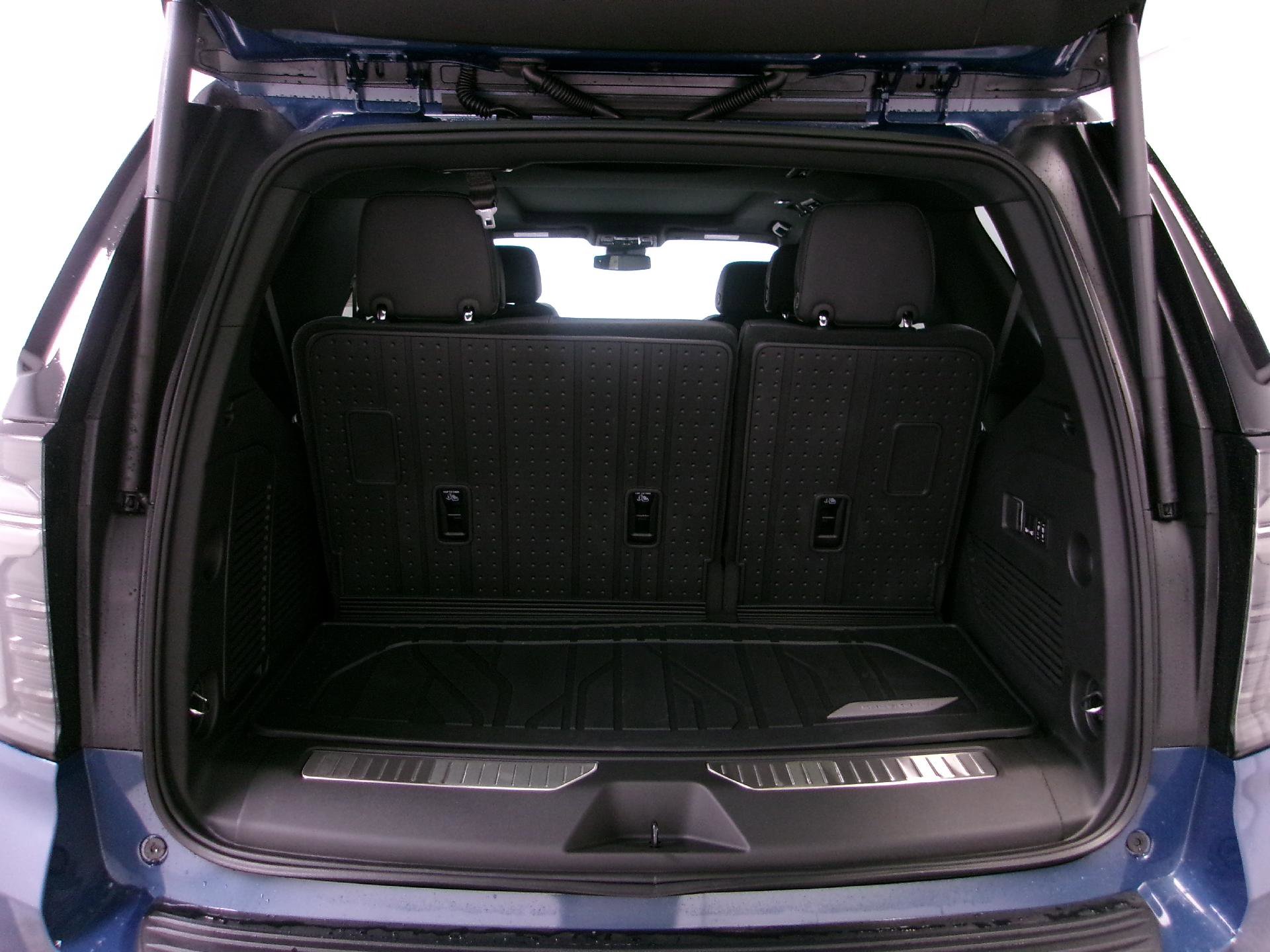 New 2026 Chevrolet Tahoe Premier w/ Sun And Tow Package AWD/4WD image 7