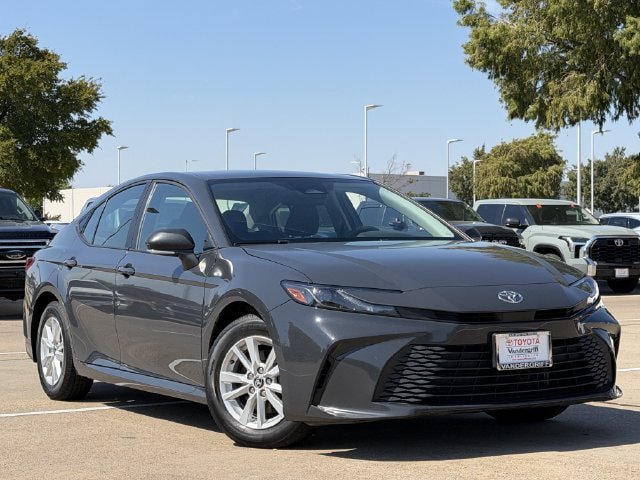 Used 2025 Toyota Camry LE FWD image 2