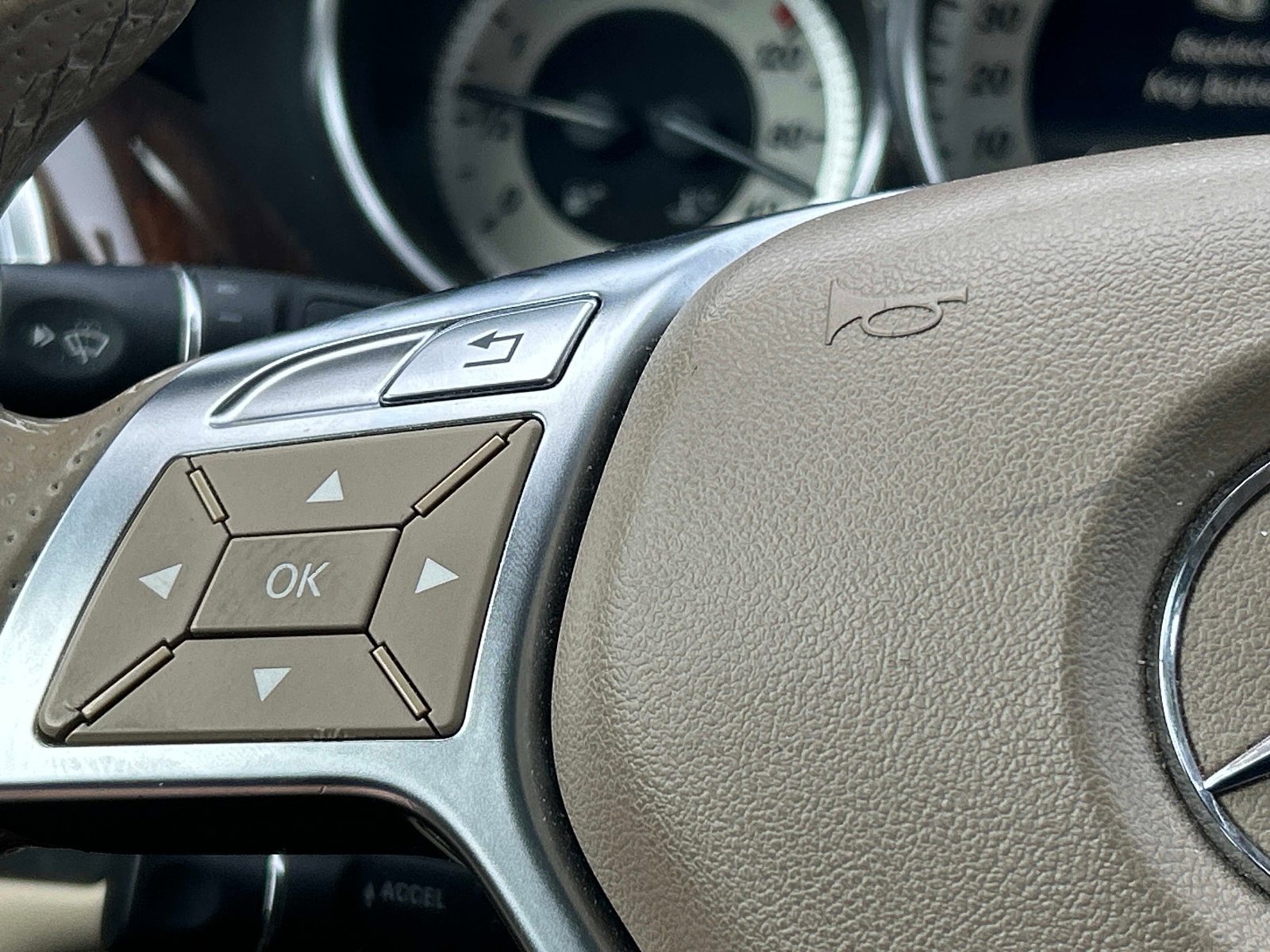 Used 2014 Mercedes-Benz CLS 550 image 24