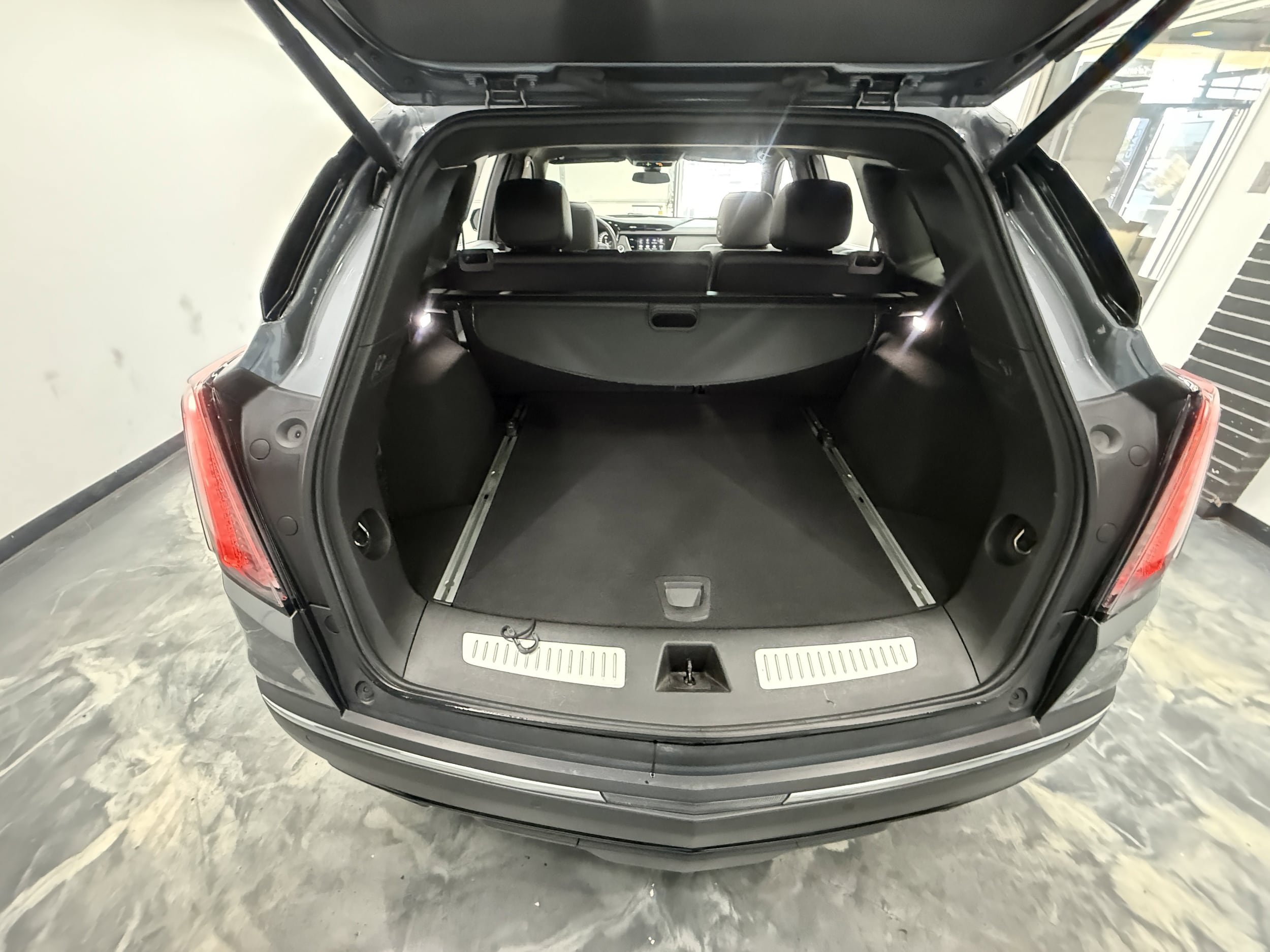 Used 2021 Cadillac XT5 Sportv w/ Platinum Package AWD/4WD image 25