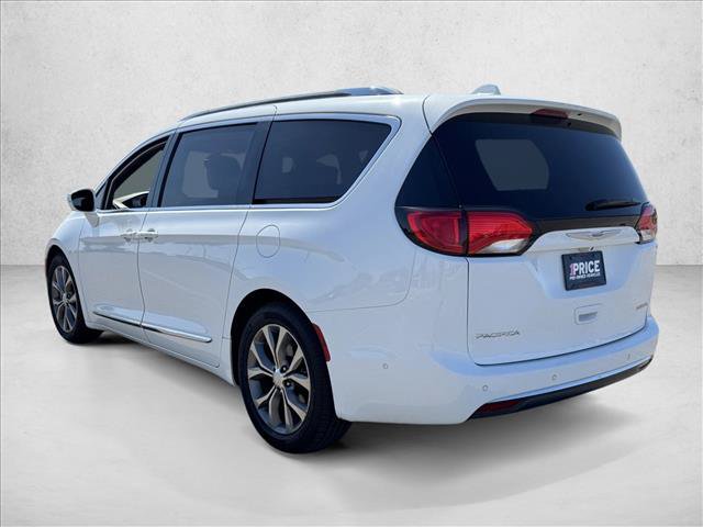 Used 2020 Chrysler Pacifica Limited w/ Tire & Wheel Group FWD image 5