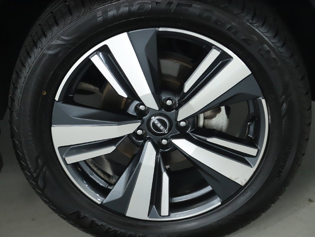 Used 2023 Nissan Rogue SL w/ SL Premium Package image 10