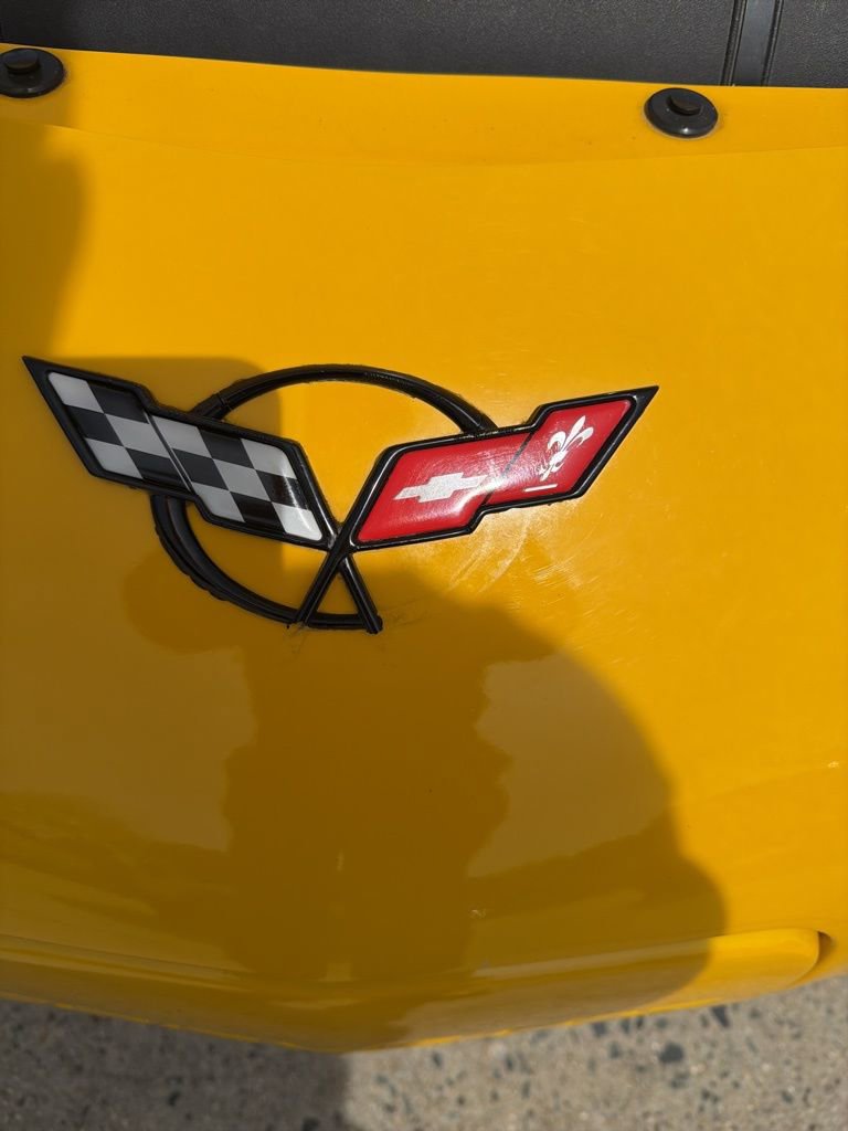 Used 2004 Chevrolet Corvette Convertible w/ Preferred Equipment Group image 39