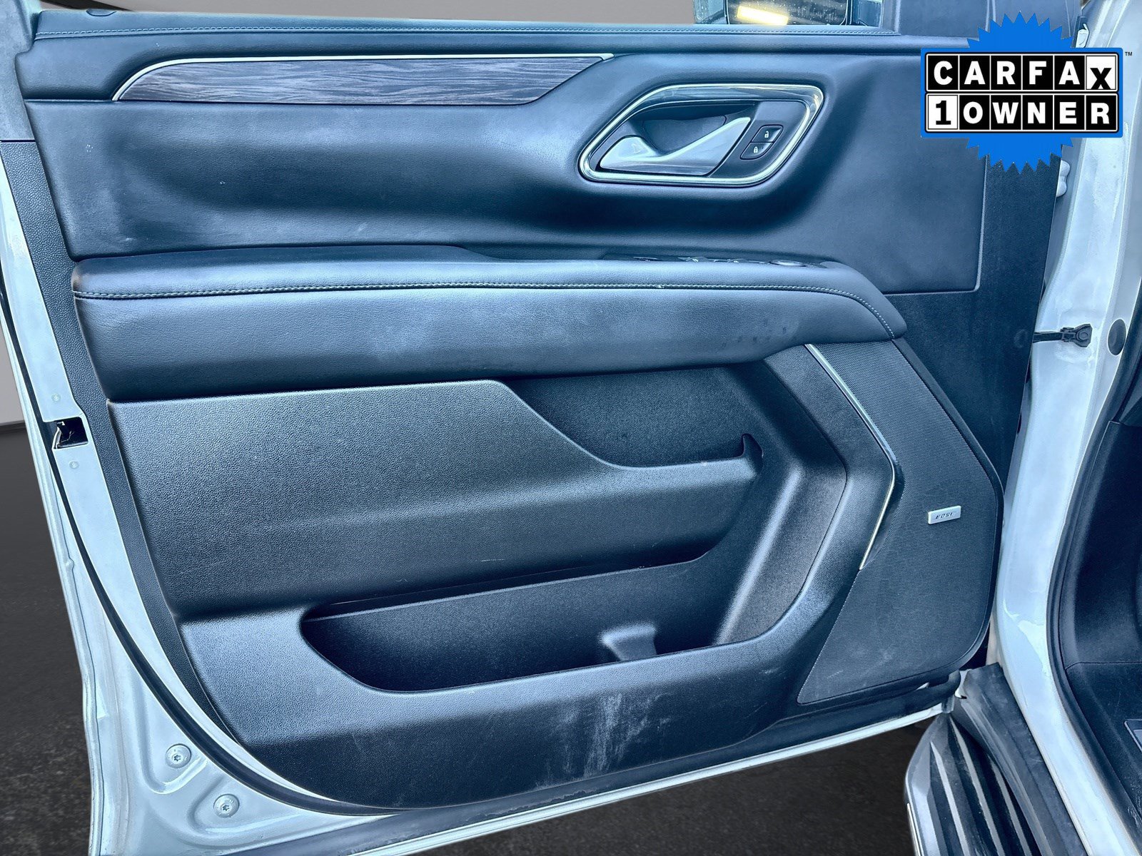 Used 2022 Chevrolet Tahoe LT w/ Luxury Package image 16