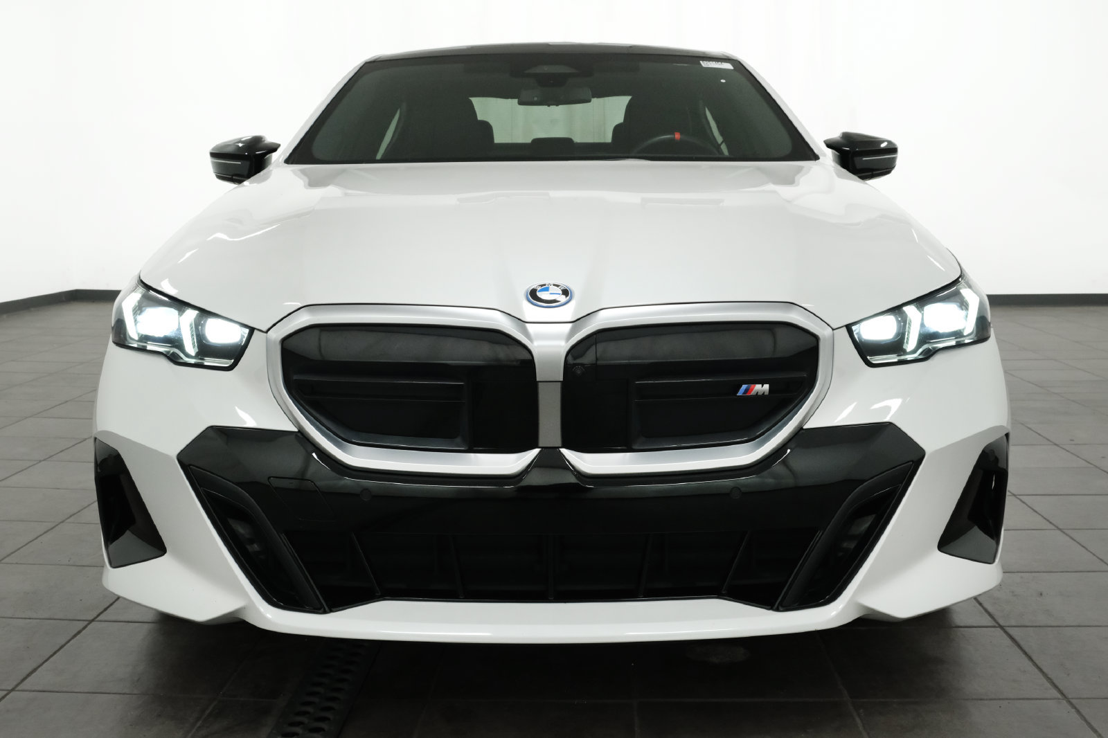Used 2024 BMW i5 M60 w/ Premium Package AWD/4WD image 9