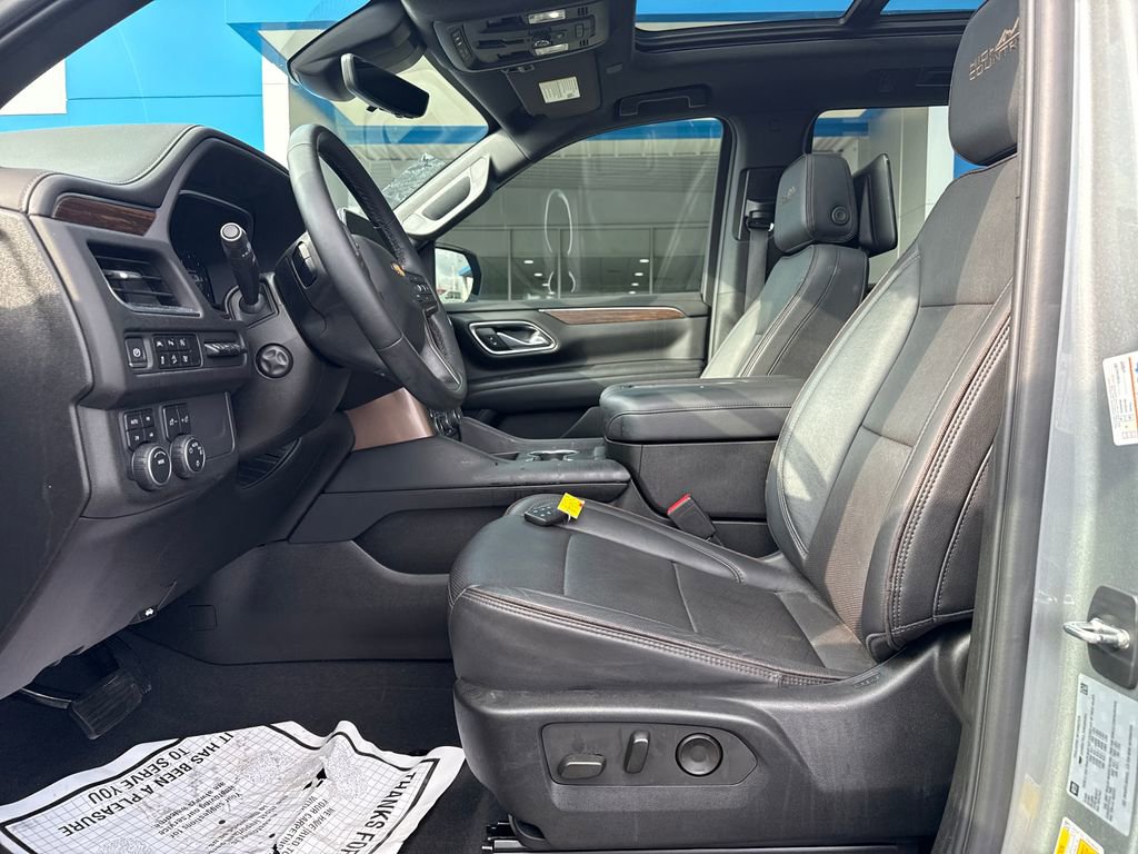 Used 2023 Chevrolet Tahoe High Country image 11
