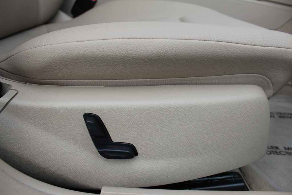 Used 2014 Mercedes-Benz C 250 C 250 Sport image 31