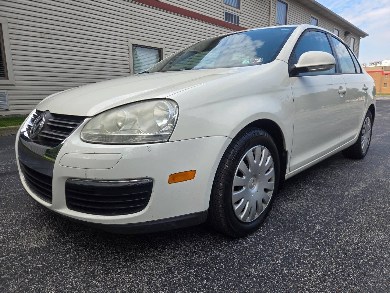 Used 2008 Volkswagen Jetta S FWD image 2