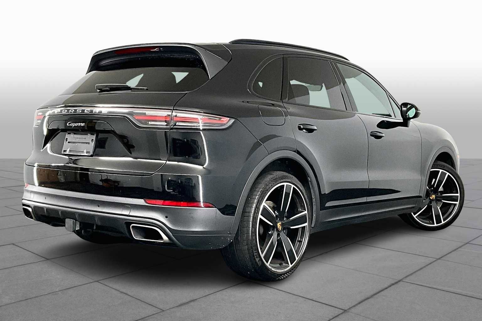 Used 2022 Porsche Cayenne image 23