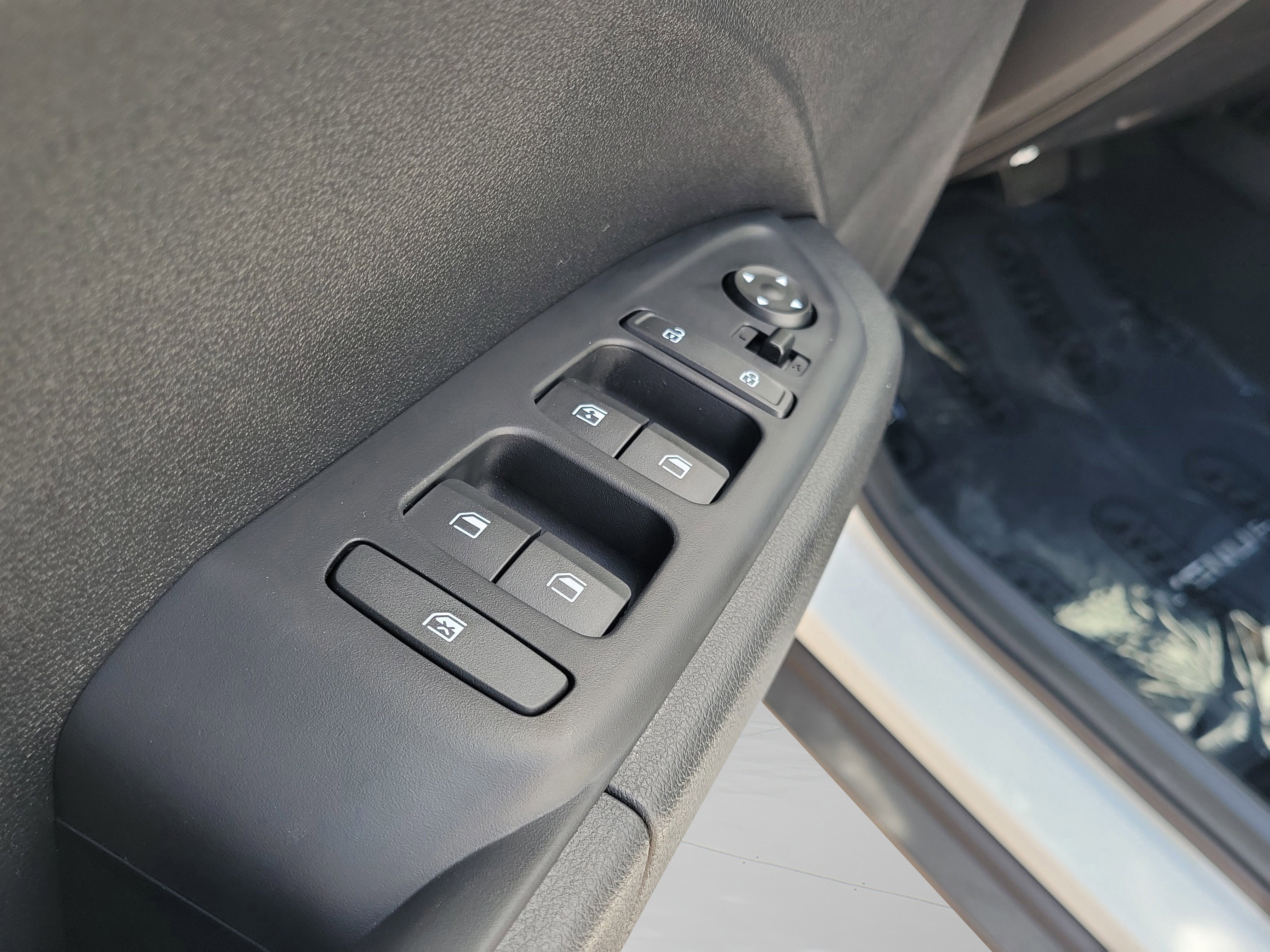 New 2026 Hyundai Venue SEL image 29