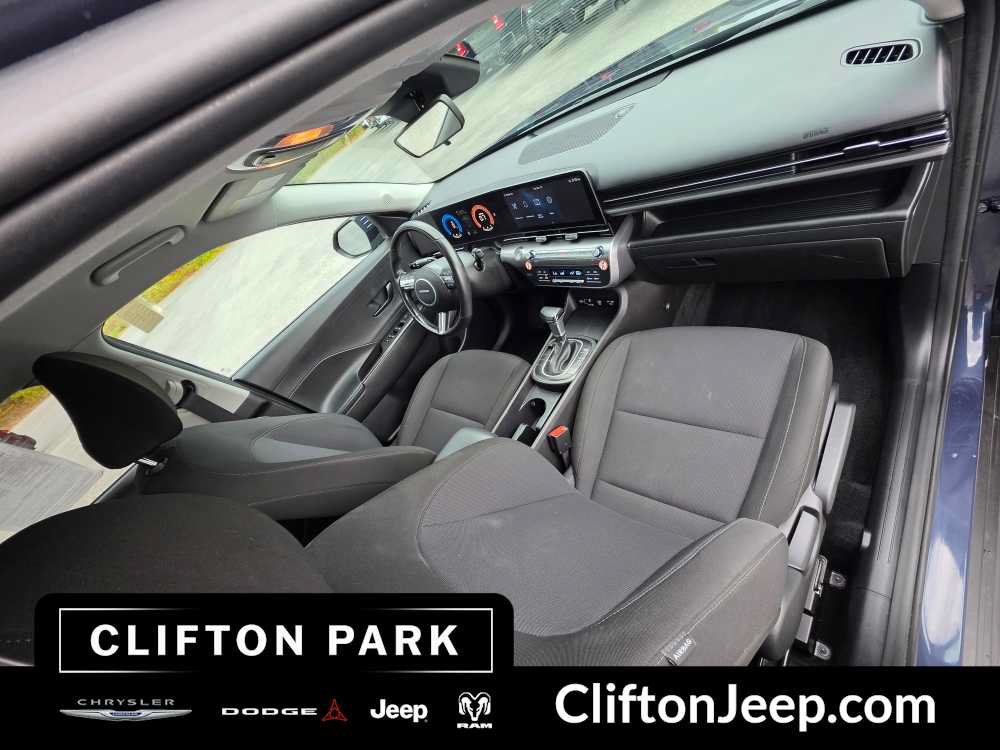 Used 2025 Hyundai Kona SEL FWD image 16