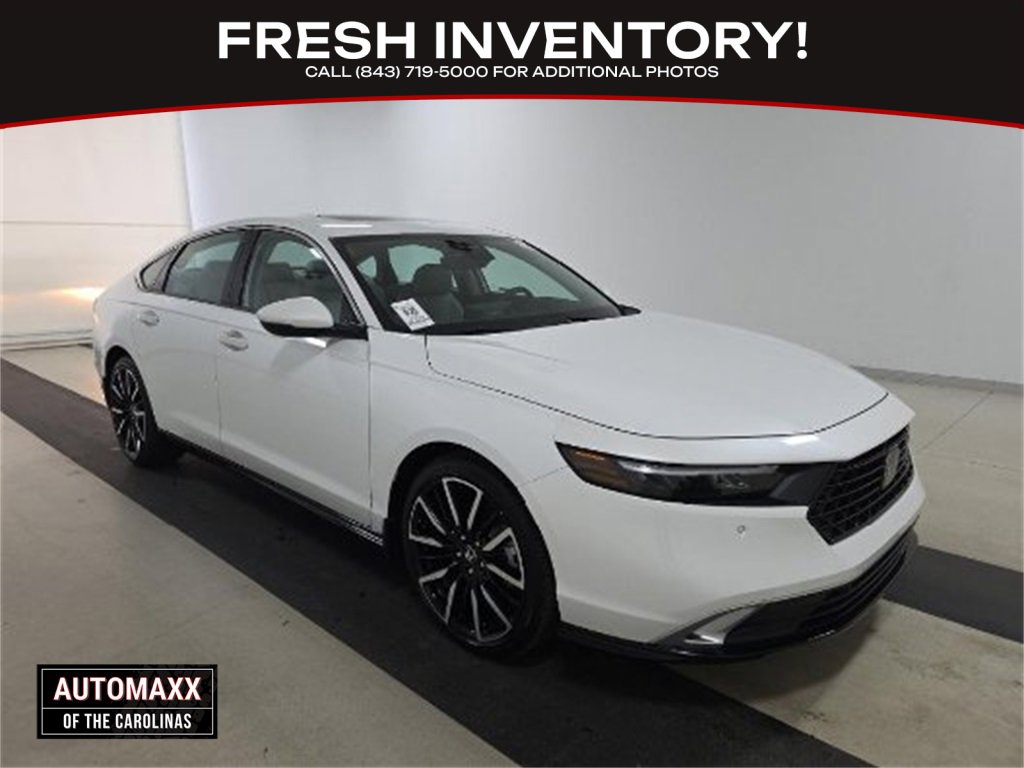 Used 2023 Honda Accord Touring image 1