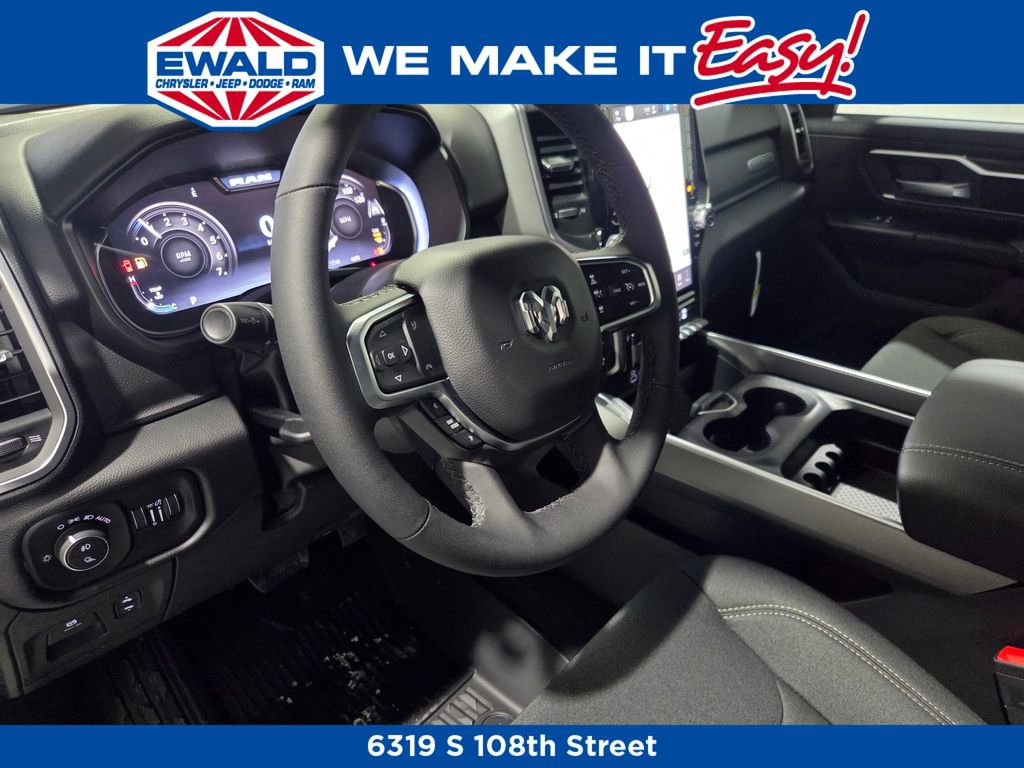 New 2026 RAM 1500 4x4 Crew Cab image 7