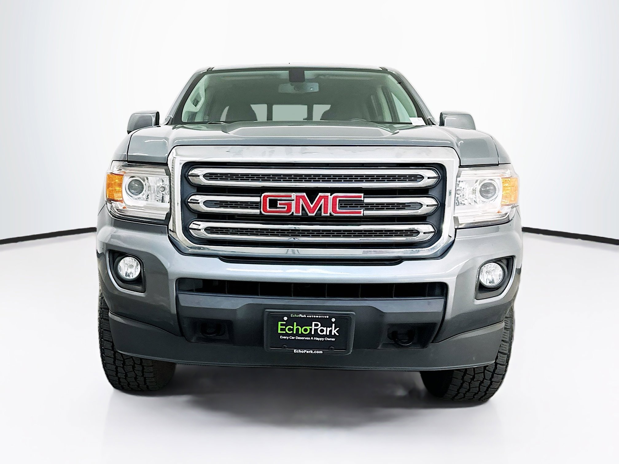 Used 2019 GMC Canyon SLE w/ SLE Convenience Package image 2