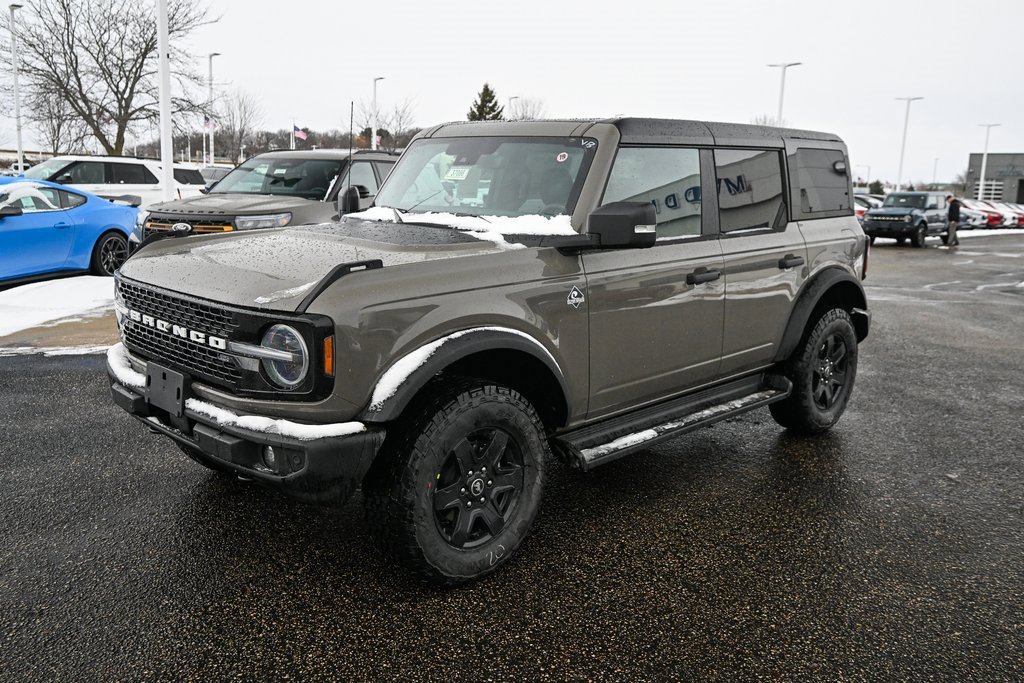 New 2025 Ford Bronco Outer Banks image 9