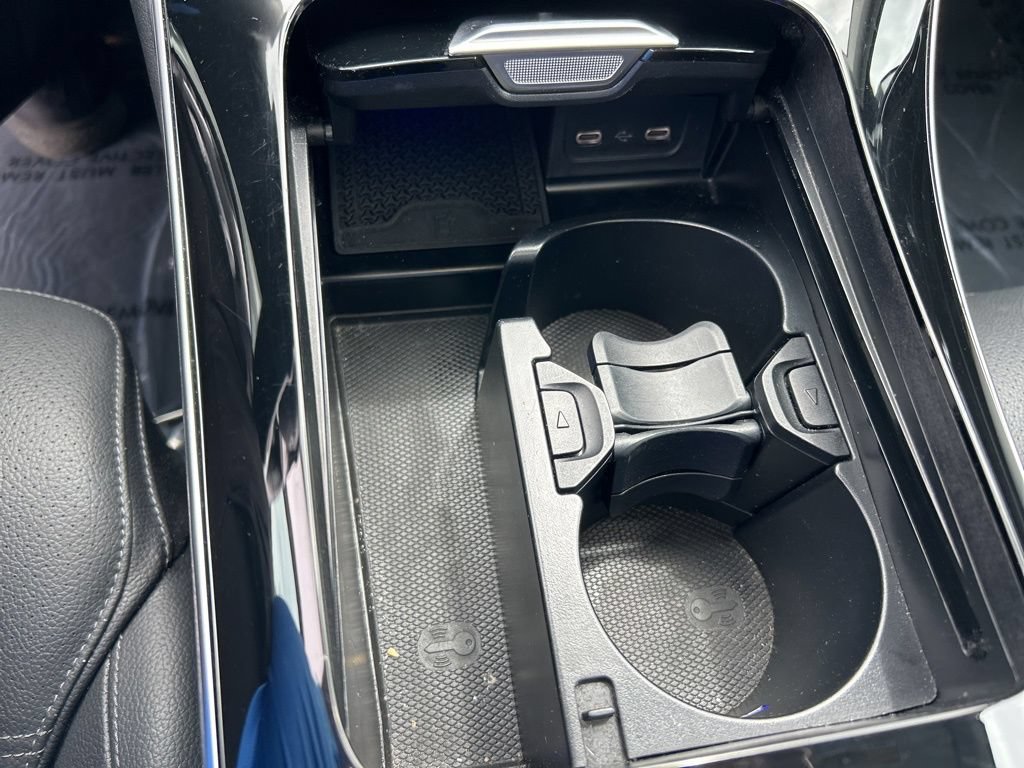 Used 2025 Mercedes-Benz C 300 Sedan image 39