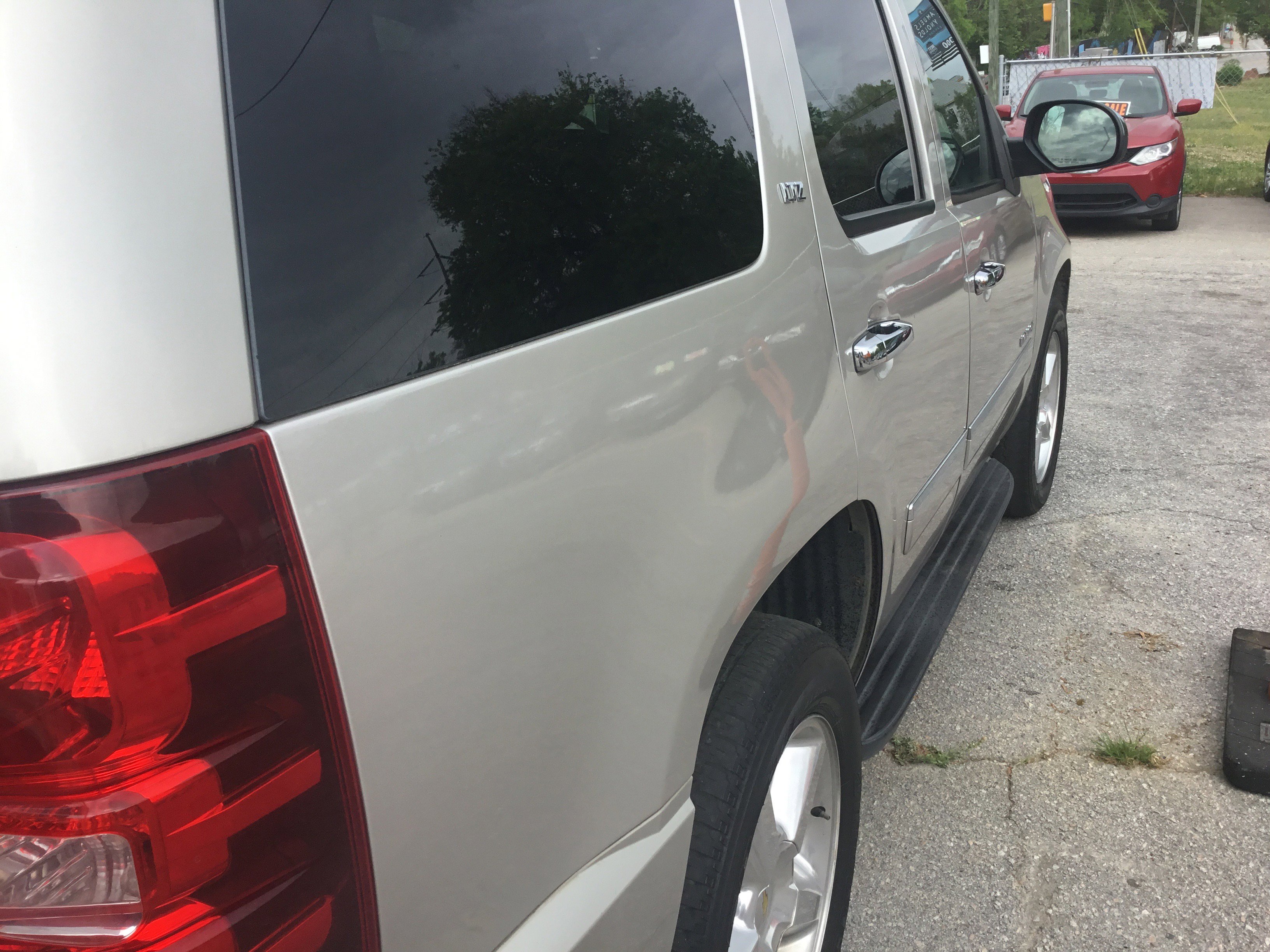 Used 2009 Chevrolet Tahoe LTZ AWD/4WD image 8