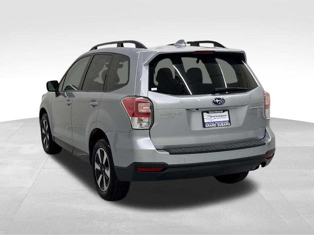 Used 2018 Subaru Forester 2.5i Premium w/ All-Weather Package AWD/4WD image 4