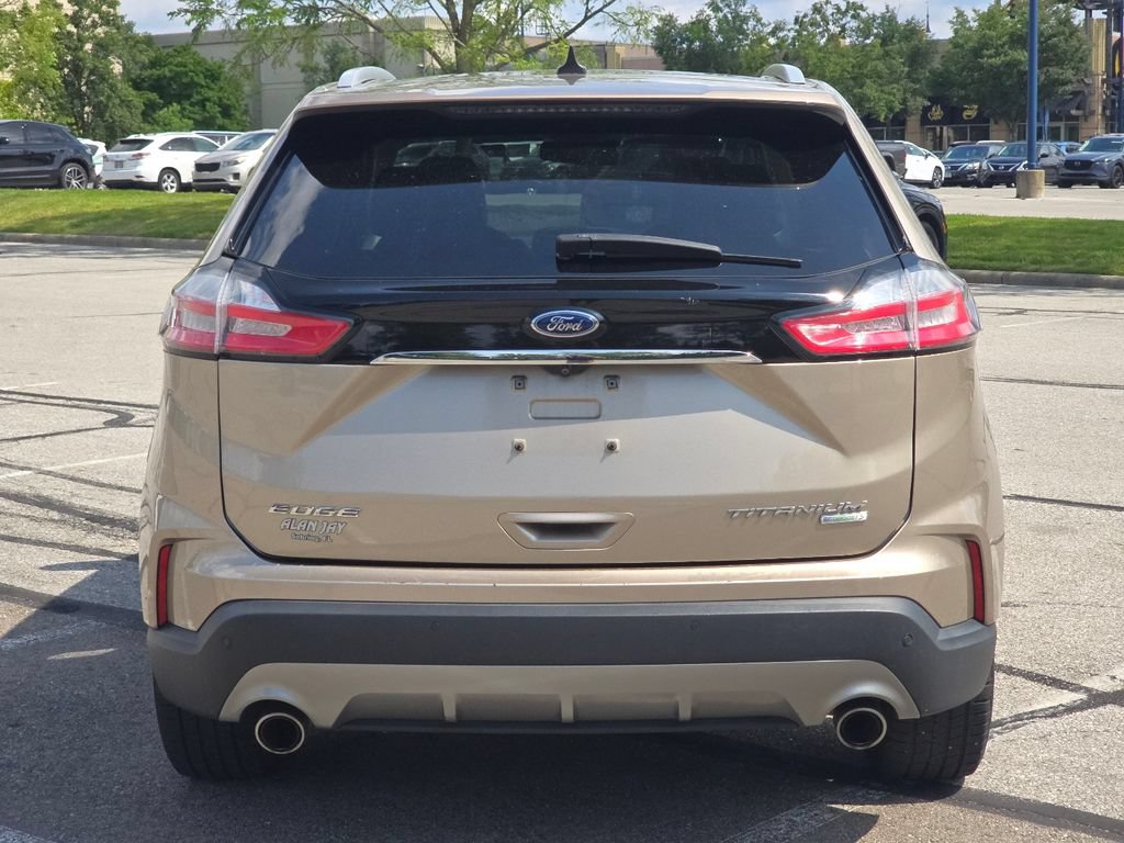 Used 2020 Ford Edge Titanium FWD image 16