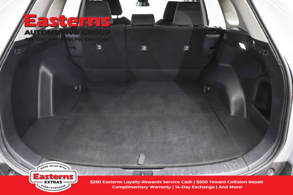 Used 2024 Toyota RAV4 XLE AWD/4WD image 10