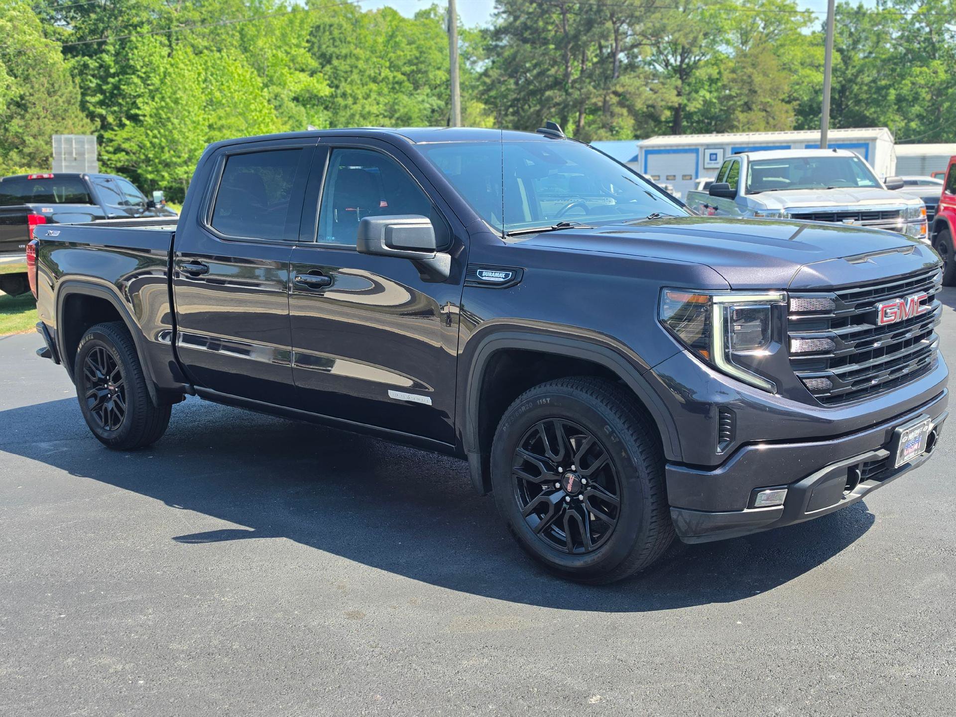 Used 2022 GMC Sierra 1500 Elevation w/ X31 Off-Road Package AWD/4WD image 6