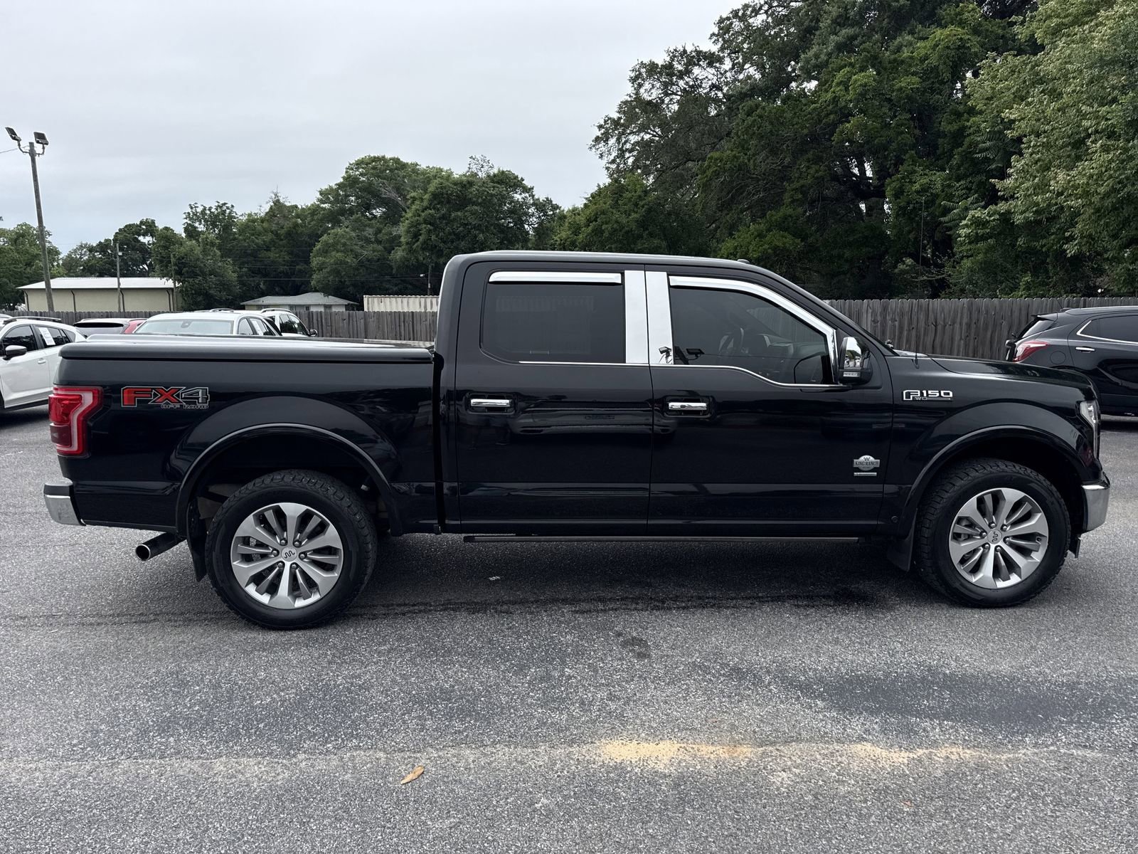 Used 2017 Ford F150 King Ranch w/ Equipment Group 601A Luxury AWD/4WD image 6