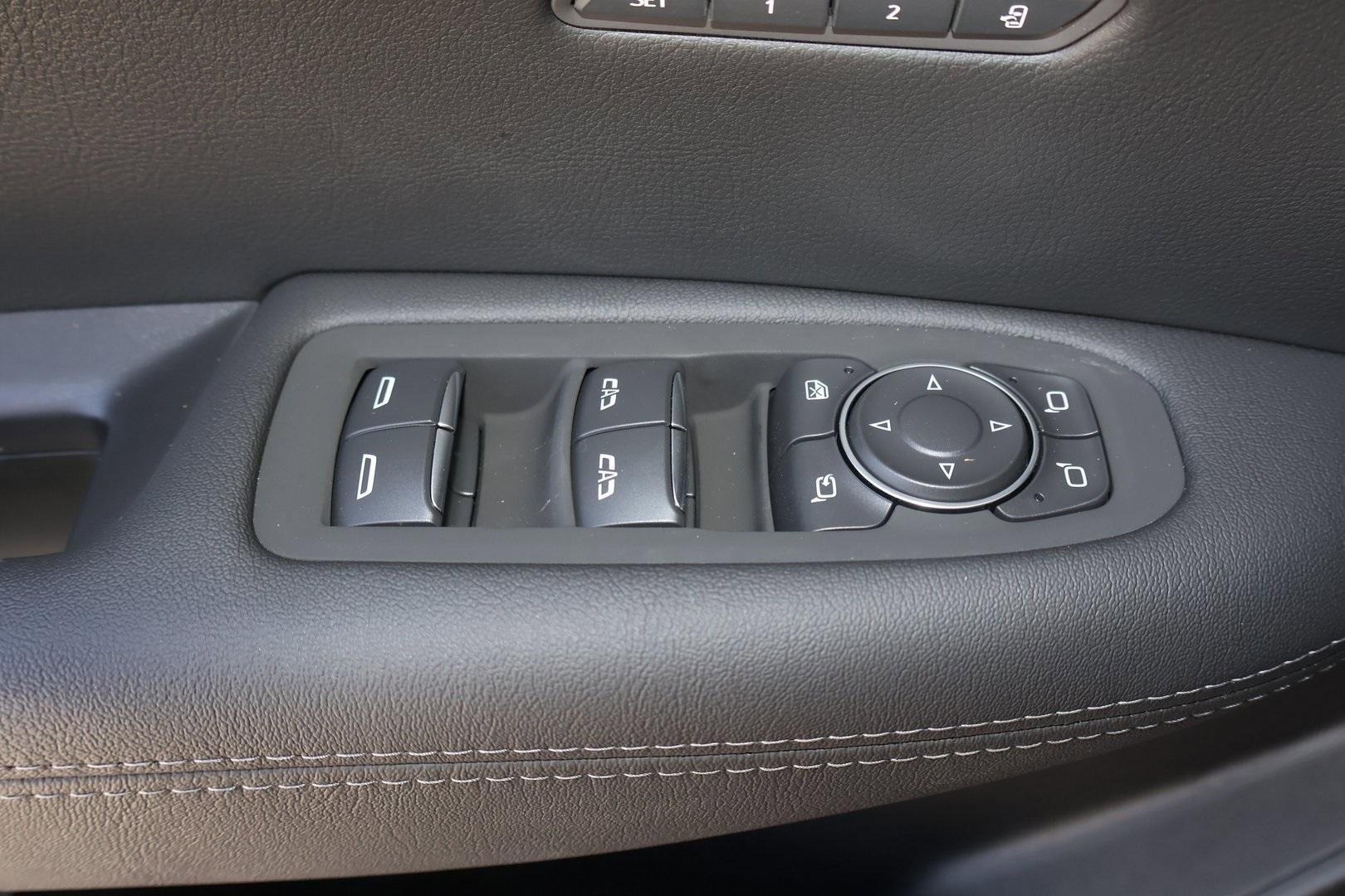 New 2025 Cadillac XT5 Premium Luxury image 11