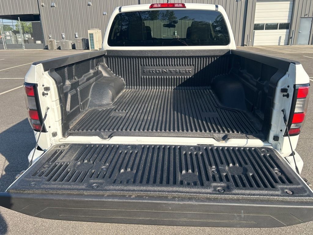 Certified 2025 Nissan Frontier SV image 11