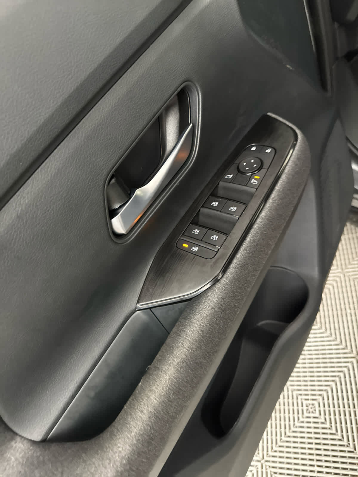 New 2026 Nissan Kicks SV image 15