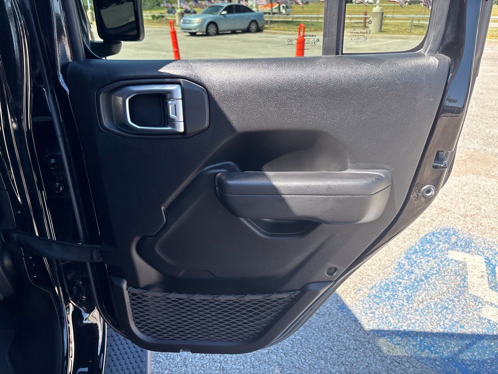 Used 2023 Jeep Wrangler Unlimited Sport AWD/4WD image 21