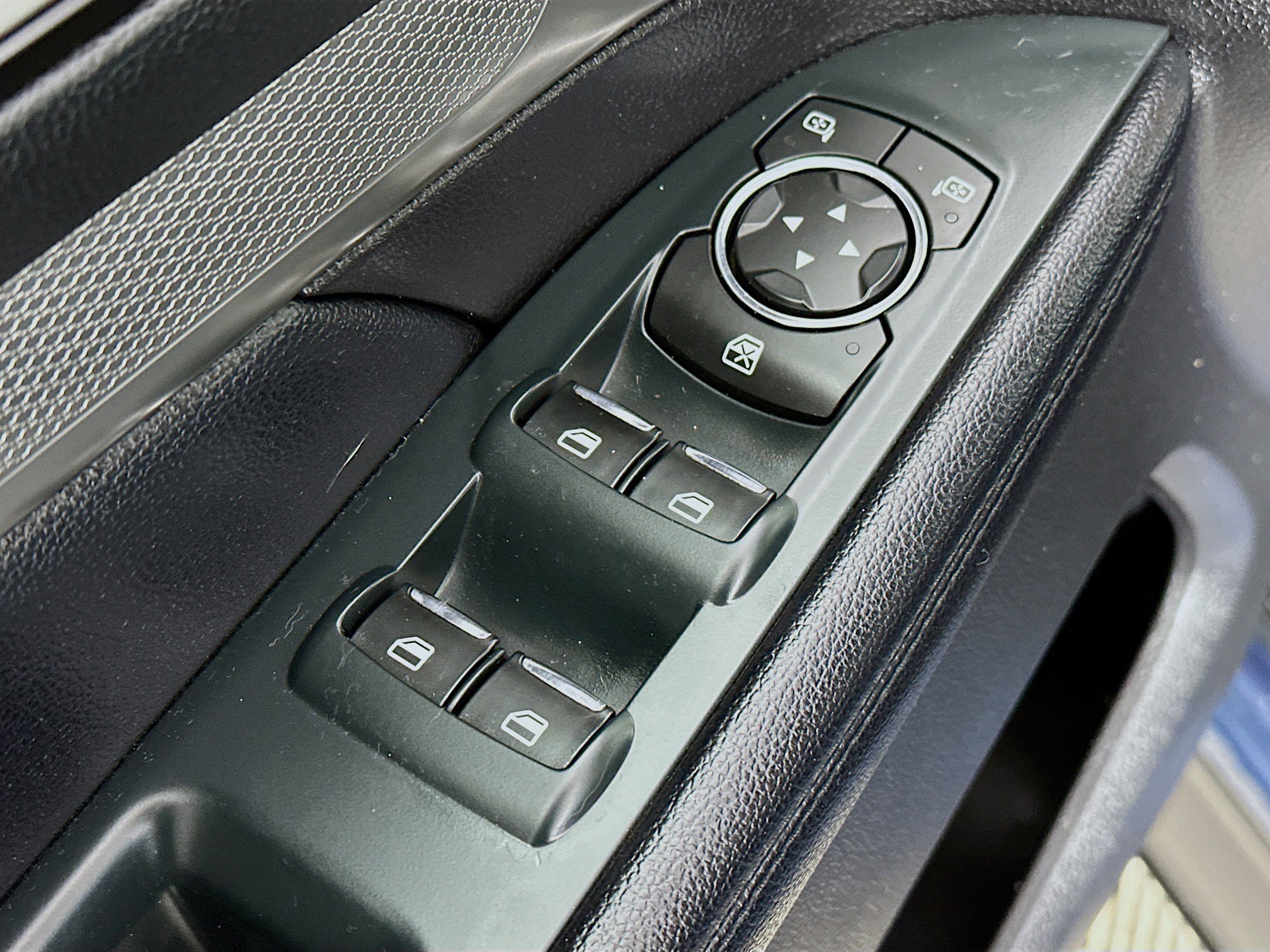 Used 2018 Ford Explorer XLT w/ Equipment Group 201A image 17