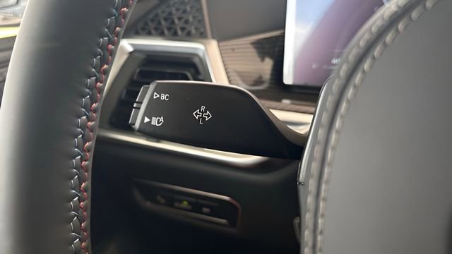 Used 2026 BMW X7 M60i image 74