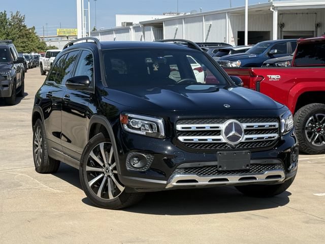 Used 2021 Mercedes-Benz GLB 250 image 2