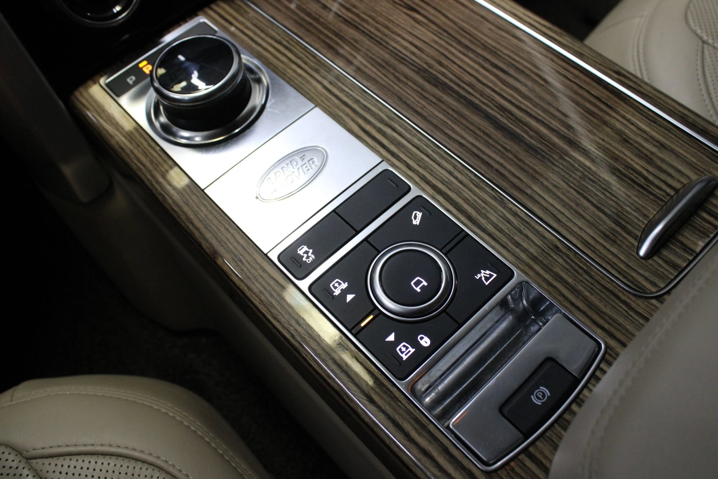 Used 2019 Land Rover Range Rover HSE image 22