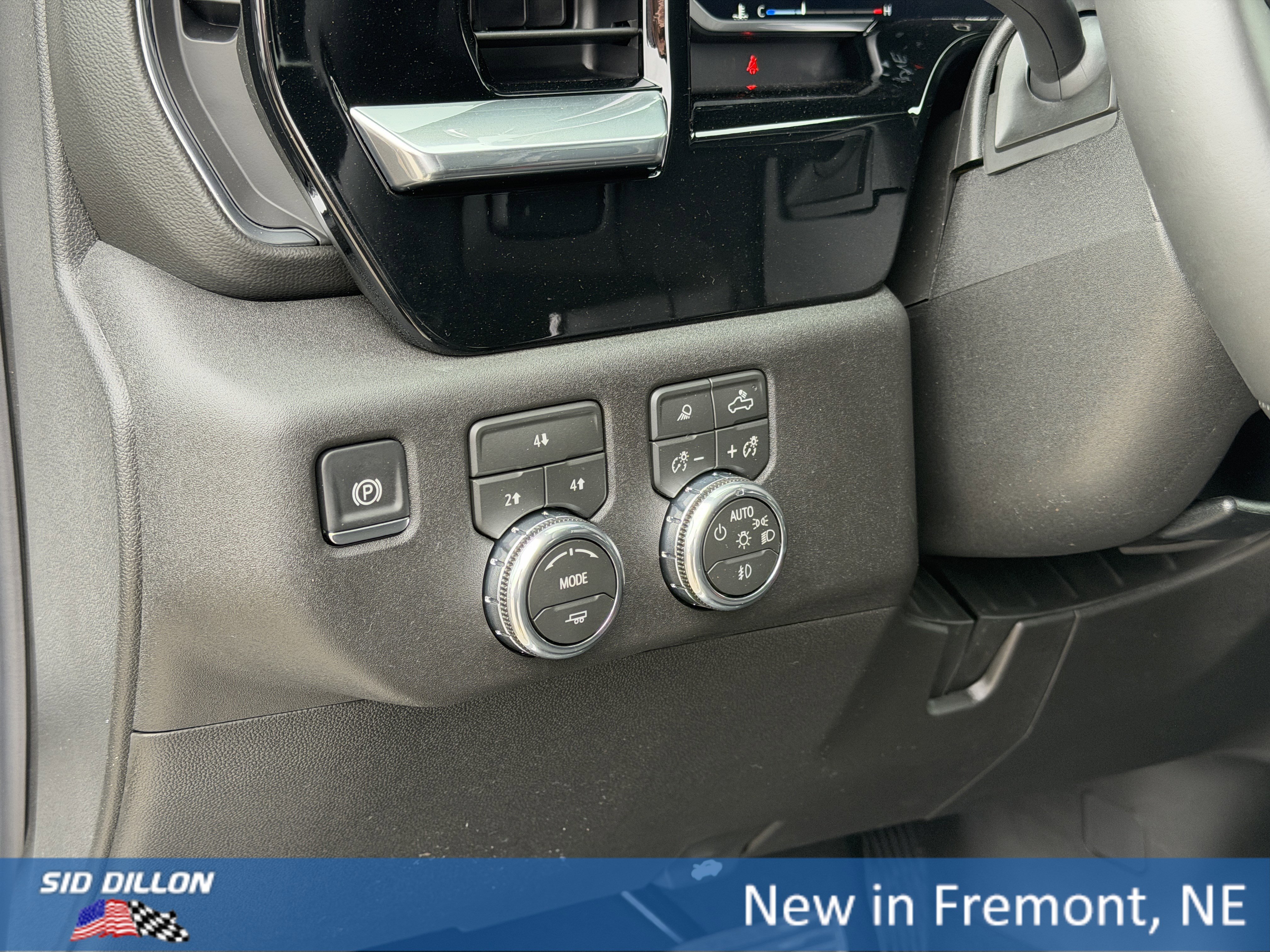 New 2026 GMC Sierra 3500 SLE w/ SLE Convenience Package image 13