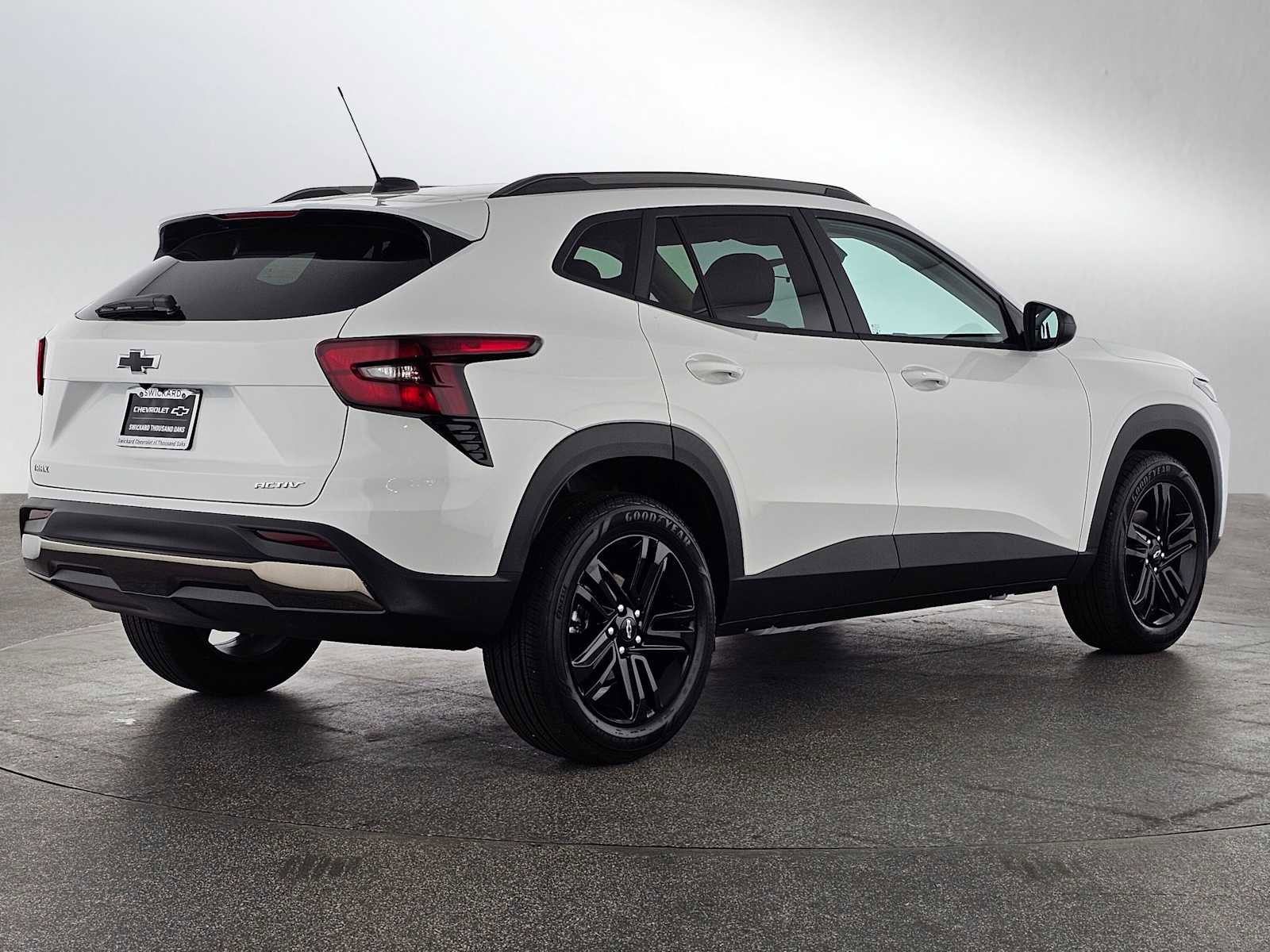New 2026 Chevrolet Trax ACTIV FWD image 3