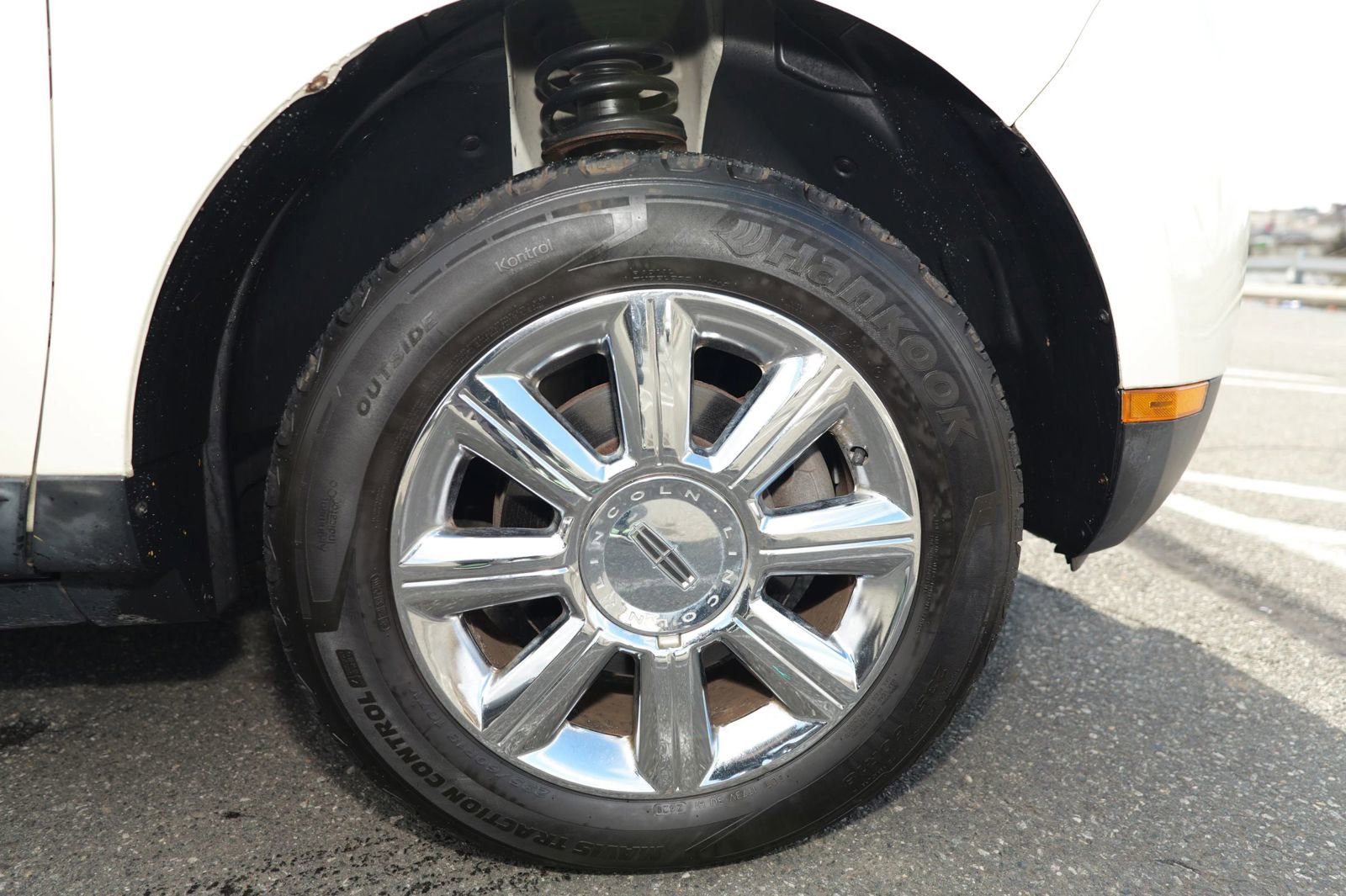 Used 2008 Lincoln MKX AWD image 11