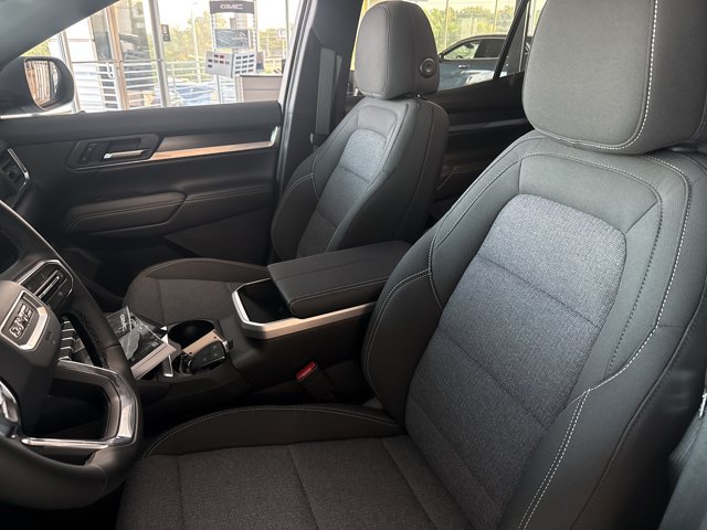 New 2027 GMC Terrain Elevation AWD/4WD image 4