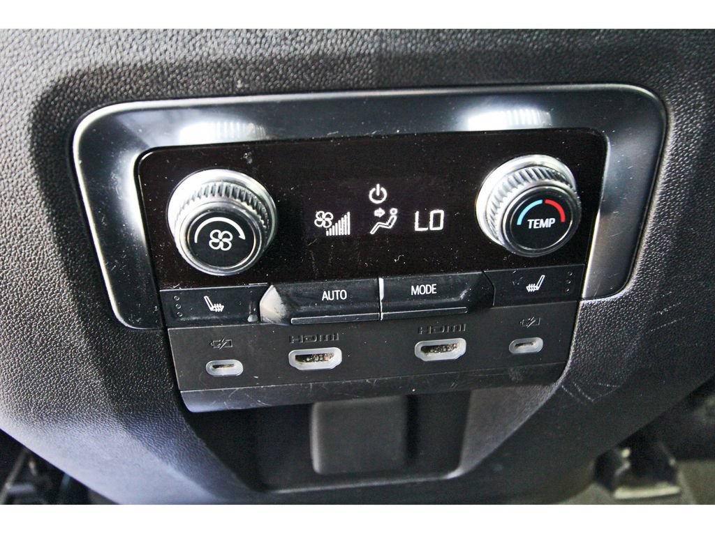 Used 2024 GMC Yukon AT4 w/ AT4 Premium Package AWD/4WD image 13