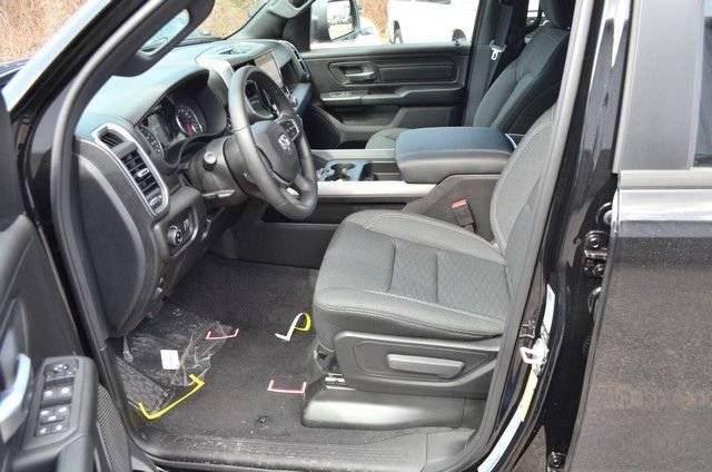 New 2026 RAM 1500 Express AWD/4WD image 14