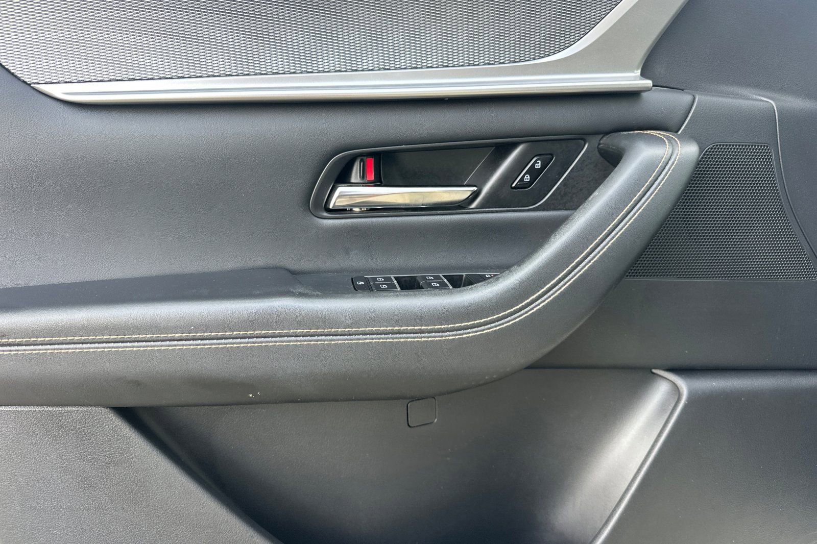 Certified 2024 MAZDA CX-90 Plug-In Hybrid w/ Preferred image 11
