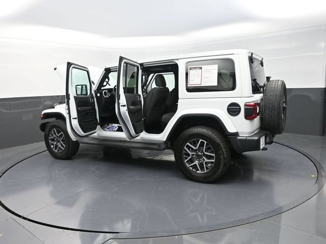 Used 2024 Jeep Wrangler Unlimited Sahara AWD/4WD image 33