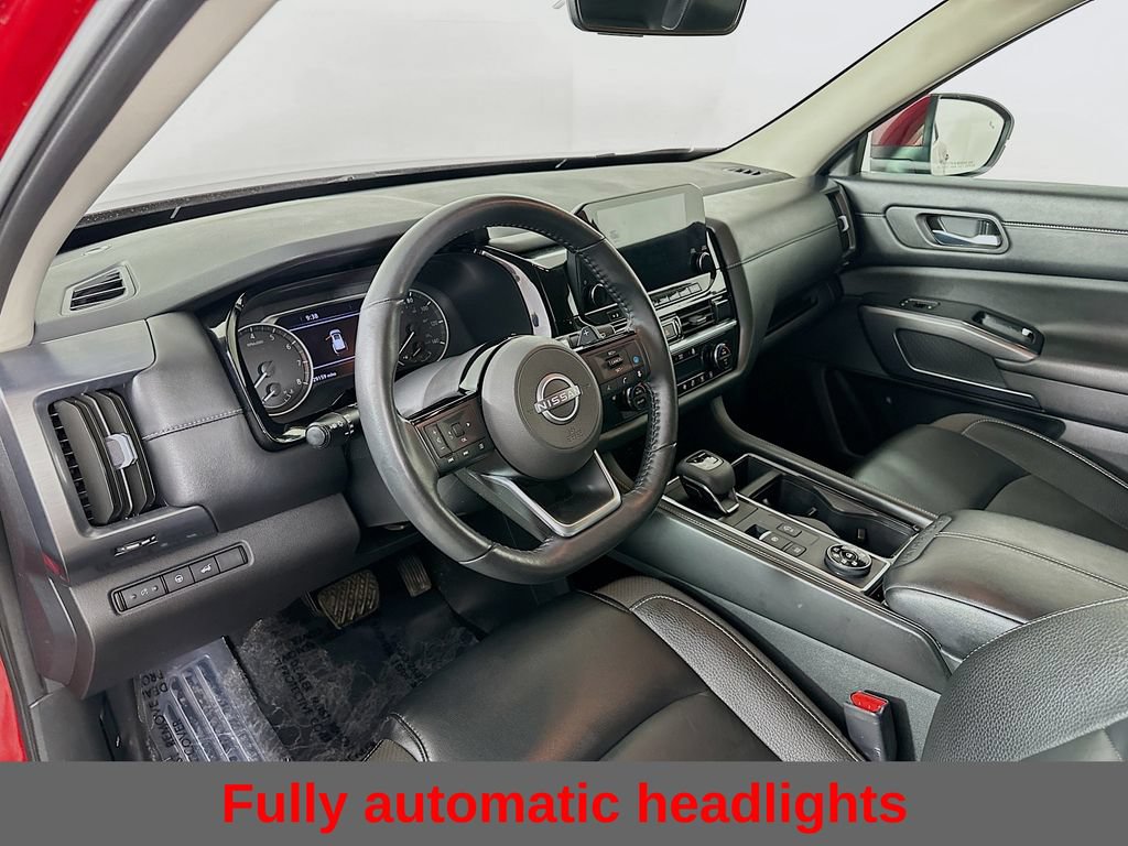 Certified 2023 Nissan Pathfinder SL w/ Black Appearance Package AWD/4WD image 16