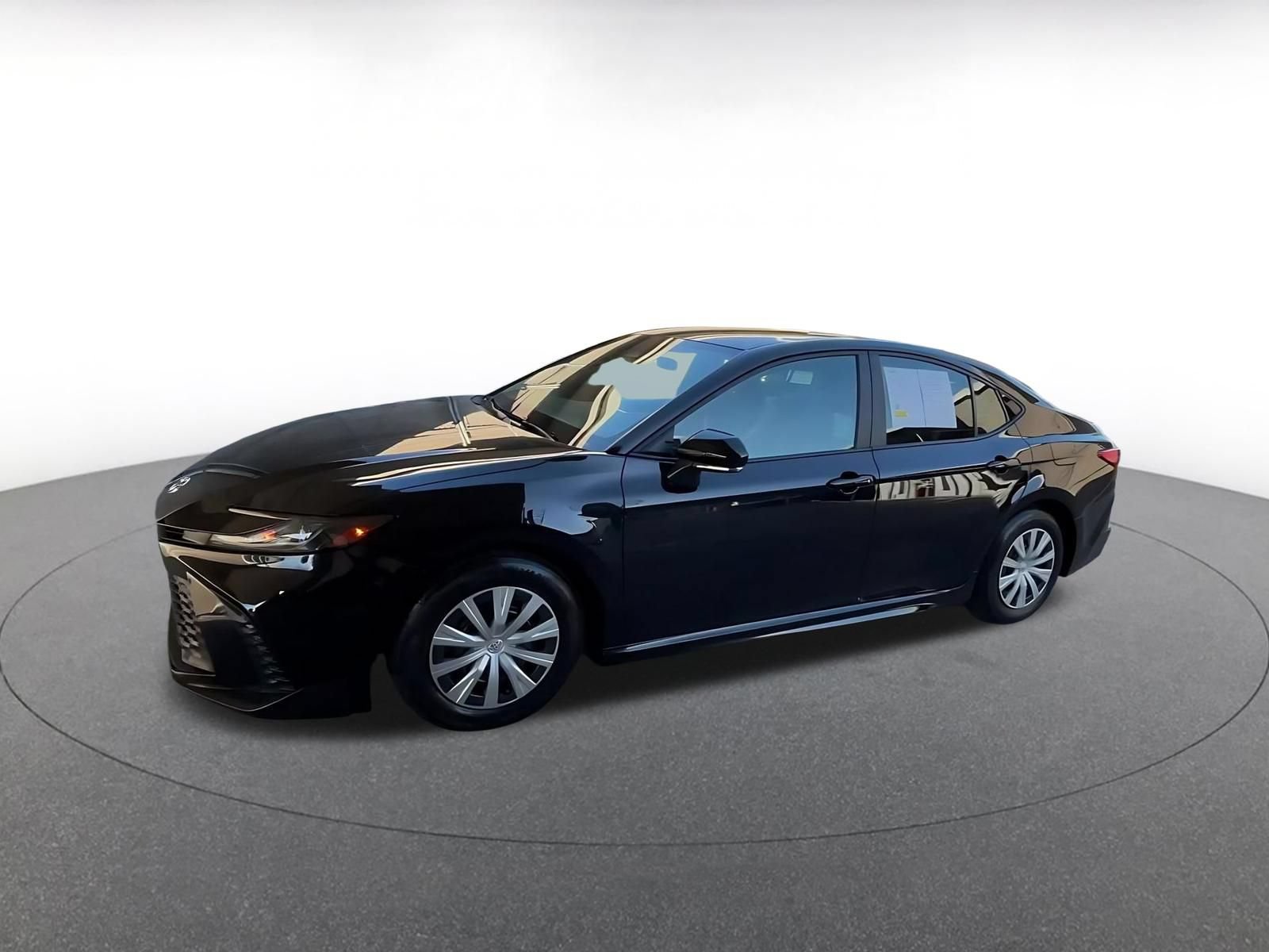 Used 2025 Toyota Camry SE FWD image 8