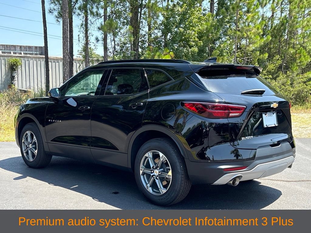 Used 2024 Chevrolet Blazer LT w/ Convenience Package FWD image 7