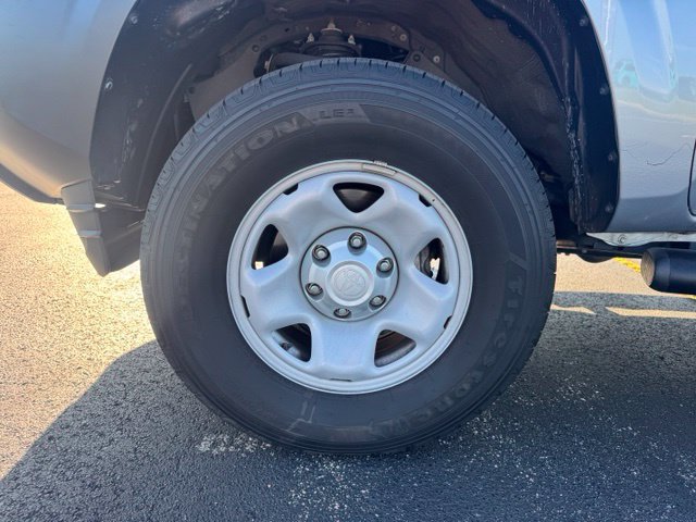 Used 2021 Toyota Tacoma SR RWD image 12