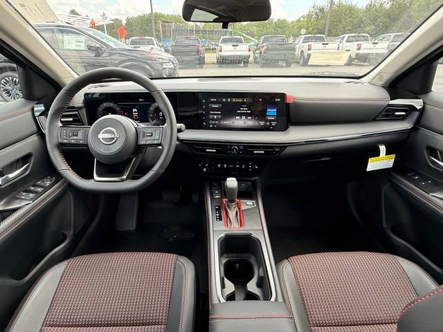 New 2025 Nissan Kicks SR w/ SR Premium Package image 18